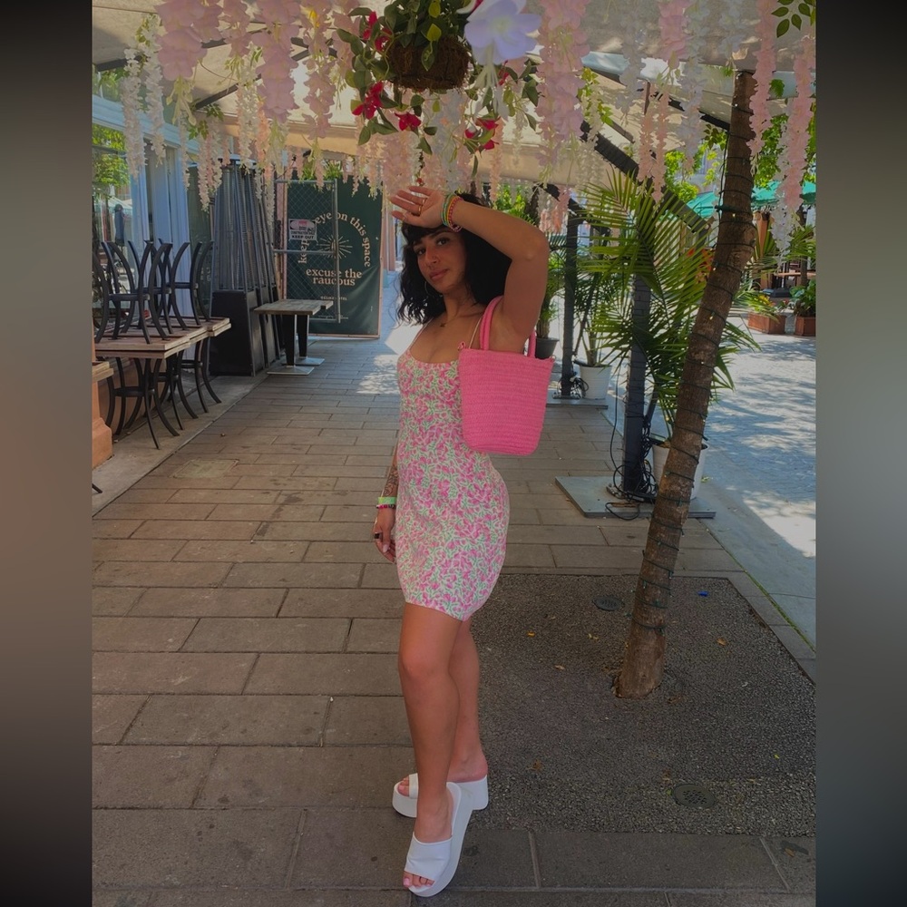 Floral Pink Spaghetti Strap Dress 🌺🌷🌸 - Picture 2 of 11